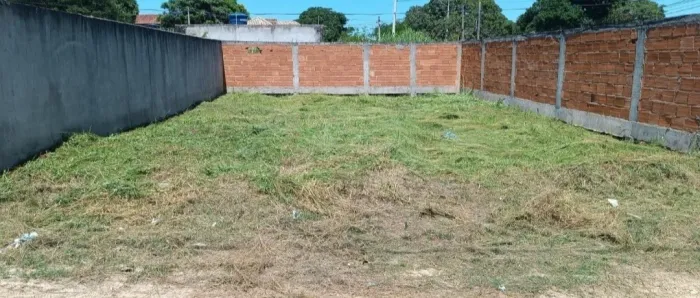Excelente terreno de esquina, bem amplo. Terreno (10x15) - 150m2. Vá ver, vai gostar.