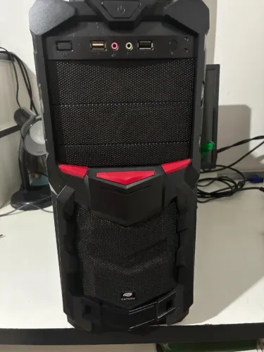 Gabinete gamer com fonte real 650Wts