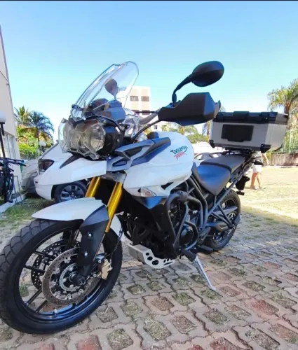 Moto linda perfeita, a melhor moto que já possui. Oportunidade. Impecável