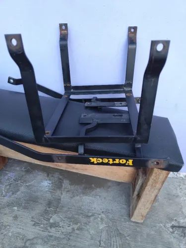 Suporte com aranha fortec pra moto