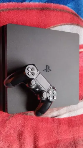 Playstation 4 Slim