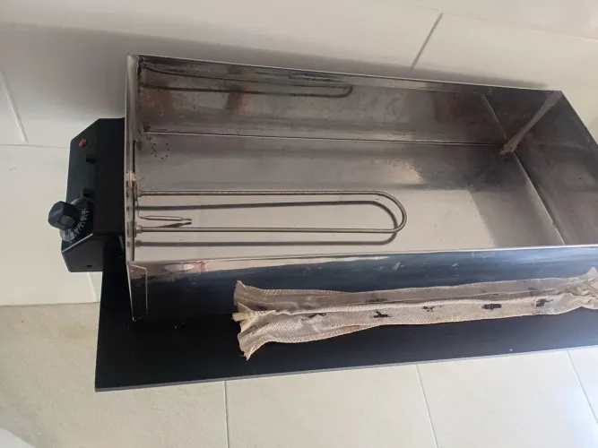 Buffet quente semi novo em ótimo estado