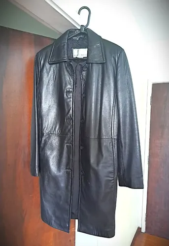 Casaco de couro original nine west preto, tamanho P !
