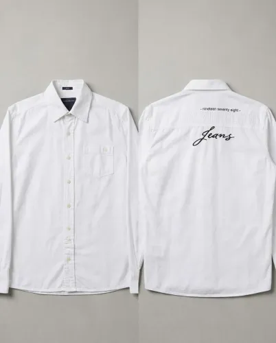 Camisa Manga Longa Calvin Klein, Branca, tamanho P, com detalhe nas costas.