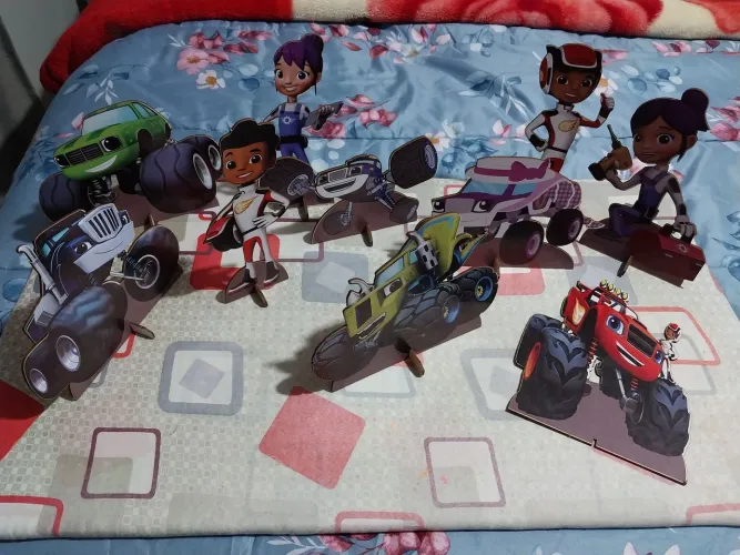Displays do Blaze e os Monster Machine