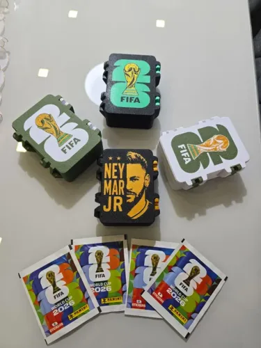 Caixinhas porta-figurinhas Copa + Pacote de figurinhas (grátis)