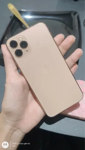 iphone 11 pro Dourado
