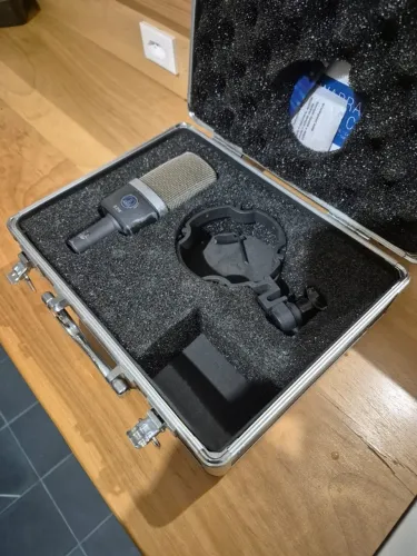 MICROFONE AKG c214 - USADO