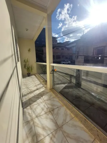 Vende-se 3 casas com Ponto Comercial - Cabanas
