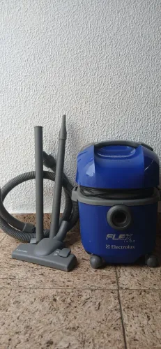 Aspirador de pó e água Electrolux