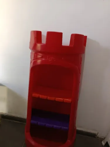 Torre Medieval Estante infantil