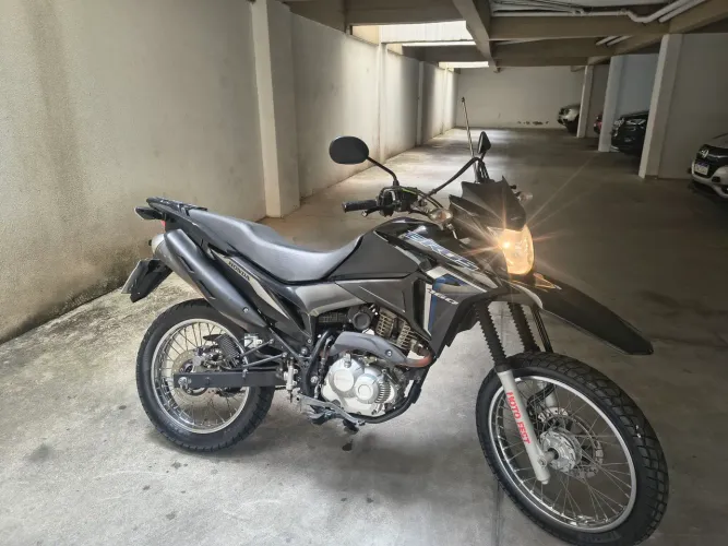 VENDE-SE MOTO - ÚNICO DONO