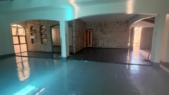 Alugo Casa no Jardim Novo Mundo 