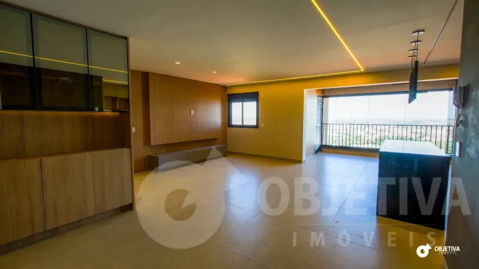 Belíssimo apartamento para aluguel no último andar do condomínio Domun zona sul