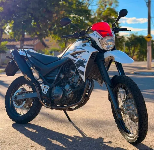 Vendo ou troco XT 660 r ano 2018