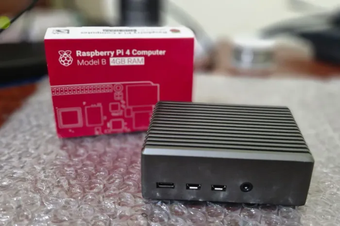 Raspberry Pi 4B 4GB + Case de alumínio