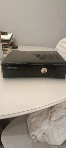 Xbox 306 slim Black piano com luz vermelha