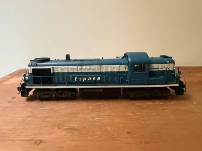 Locomotiva RSC3 Fepasa - Frateschi