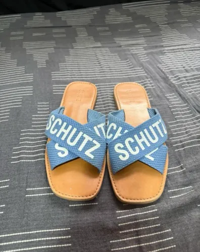 Vendo rasteirinha Schutz 40 