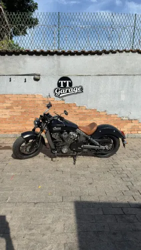 Indian Scout 2016 apenas 4 mil km zero