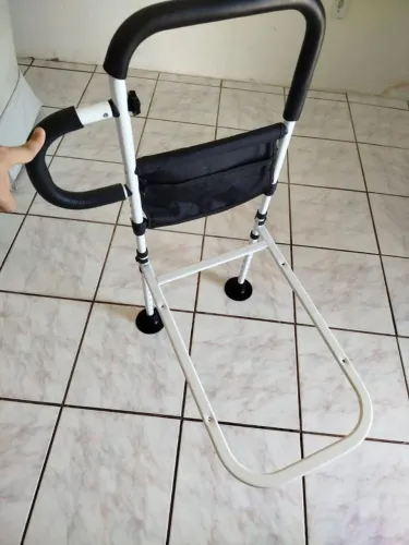Suporte para colocar em cama de idosos