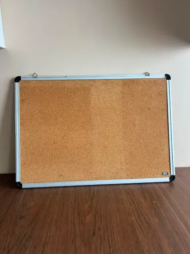 Quadro de avisos 0,65x0,45