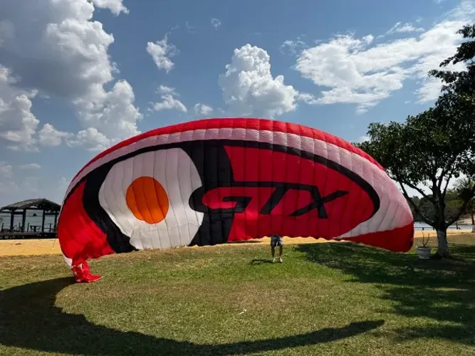 Asa de Paramotor Paramania GTX 22 (Estado de Zero, Tecido Crocante pra Voar Muito)