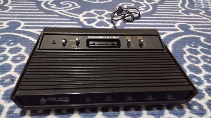 Atari 2600 com Everdrive com todos jogos instalados e saida AV