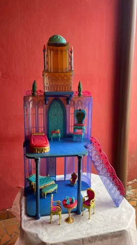 Barbie e o Castelo de Diamantes - Castelo de Diamantes