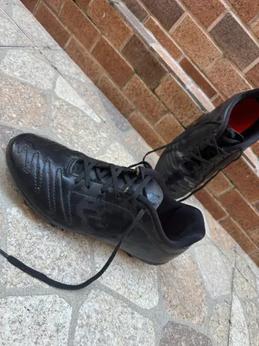 Chuteira de campo Umbro Class (Tamanho 38)