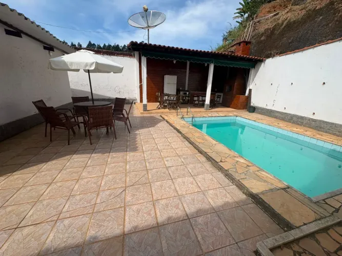 Vendo linda casa na Região Serrana do Rj - Porteira fechada