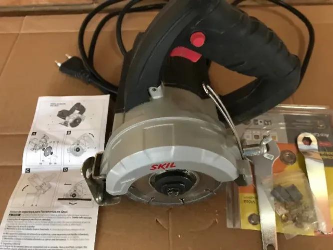 Serra mármore Skil 110V 1200W quase nova, "na caixa"