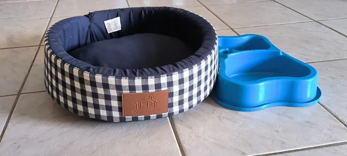 Caminha e bebedouro ro/comedouro para pet