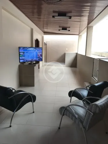 SOBRADO NO BAIRRO JARDIM TROPICAL, 3 QUARTOS, SENDO 2 SUÍTES, MÓVEIS NA CASA TODA, ESCRITÓ