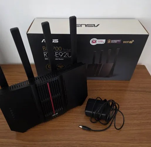 Roteador ASUS Wi-Fi 7 RT-BE92U BE9700 Tri-Band 320MHz Bandwidth & 4096-QAM, MLO