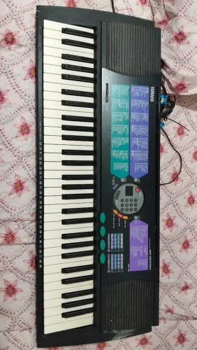 Vende-se teclado musical Yamaha