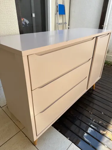 Cômoda para doação