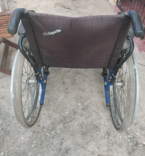 Vende-se cadeira de rodas Jaguaribe