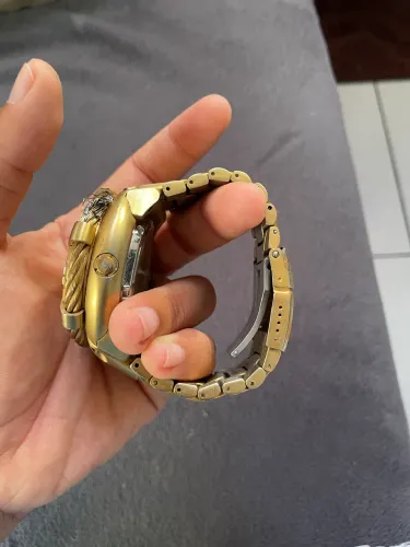 Relógio invicta Thunderbolt 