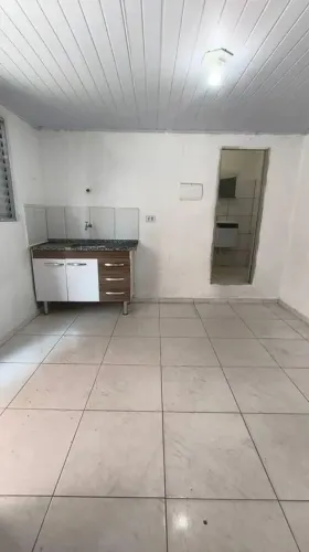 Casa com 1 Quarto(s) e 1 banheiro(s) para Alugar, 50 m² por R$ 1288 / Mês