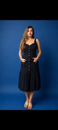 Vestido 40 em lese de algodão preto com bolsos e botões funcionais