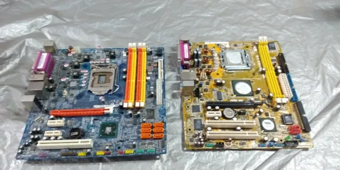 Placas-mãe com defeito