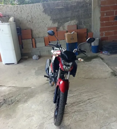Titan 160