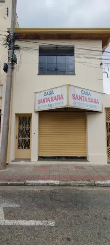 Alugo sobrado no centro de São Roque