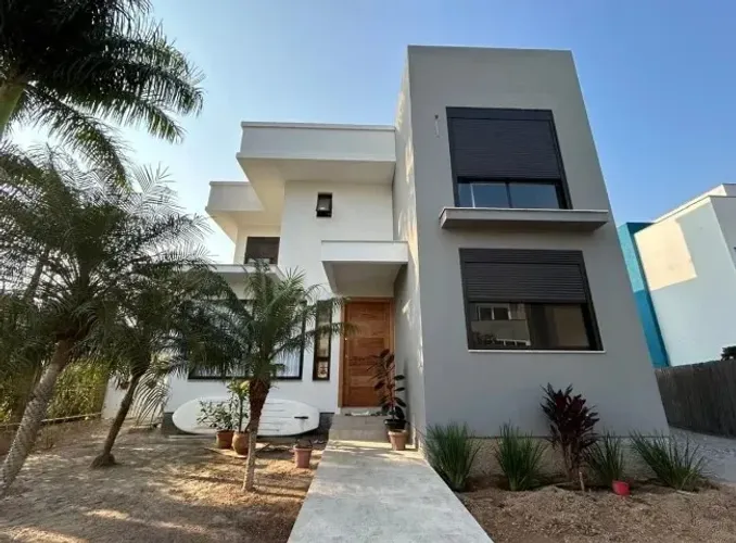 Casa em condomínio fechado na Praia da Cachoeira do Bom Jesus em Floripa