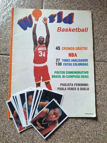 Revista World Basketball + 43 Cromos