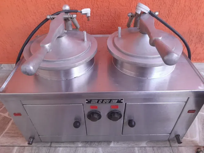 Fritadeira de frango  elétrica duas bocas 
