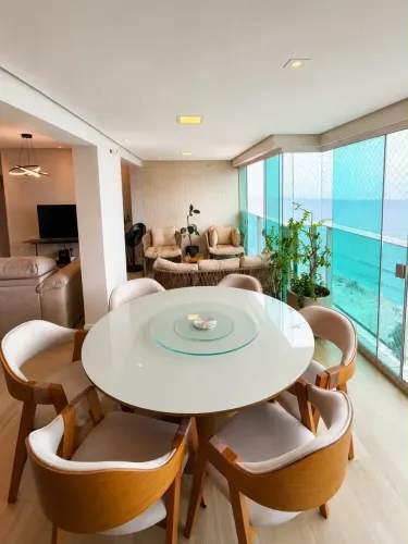 EXCLUSIVO APARTAMENTO NA PONTA DO FAROL PORTEIRA FECHADA