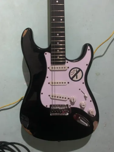 Guitarra Stratocaster Relic