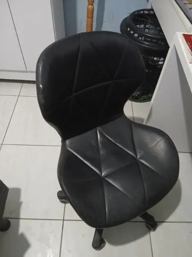 Cadeira de escritório somente 99 reais aceita negociação